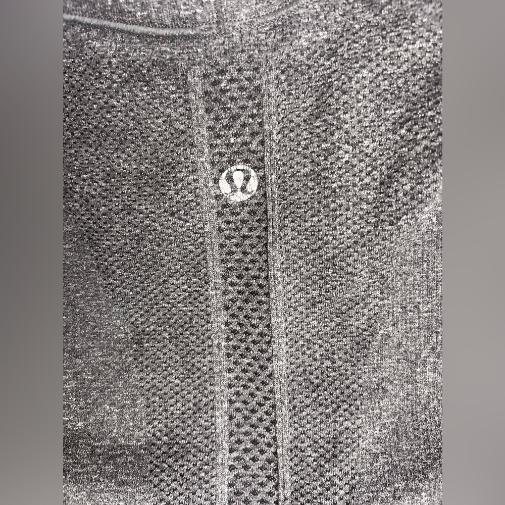 Lululemon Swiftly Tech Long Sleeve Heather gray  size 6 - Picture 3 of 5